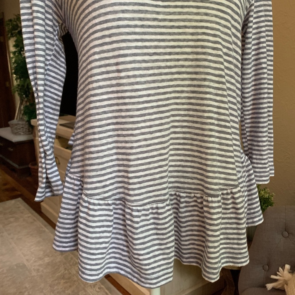 Abercrombie & Fitch stripped shirt. Size: M - Picture 6 of 14